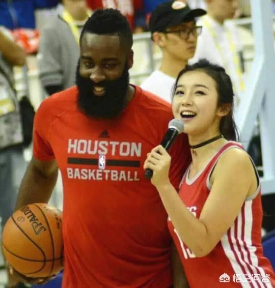 日本最美NBA记者宫河玛雅，与中国NBA主播张曼源相比，谁的颜值更高呢？-第4张图片