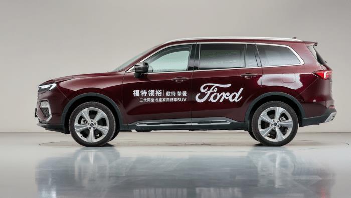 宾利500万左右的suv，宾利越野车suv内饰-第4张图片