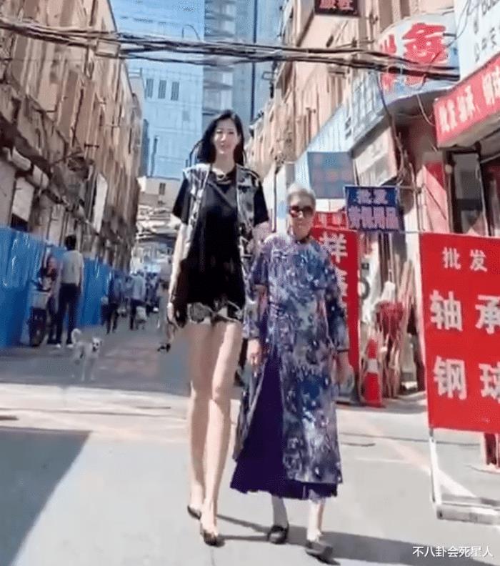 26岁港姐嫁66岁富豪，香港最萌身差高的明星-第16张图片