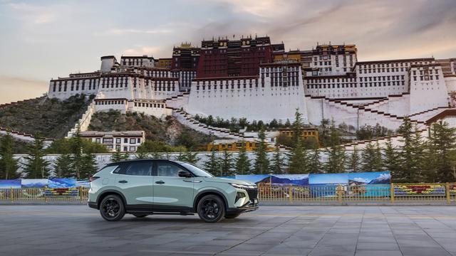 30多万的混动suv，30万以内混动suv-第1张图片