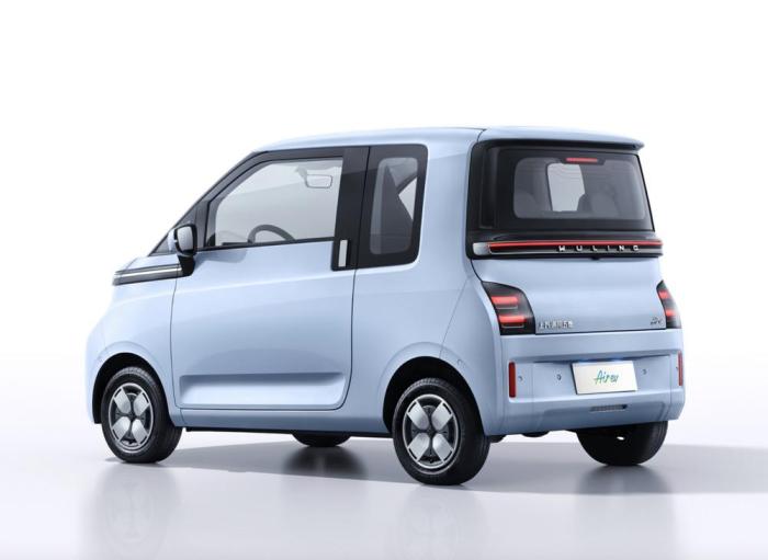 五菱e10新能源车配置图片