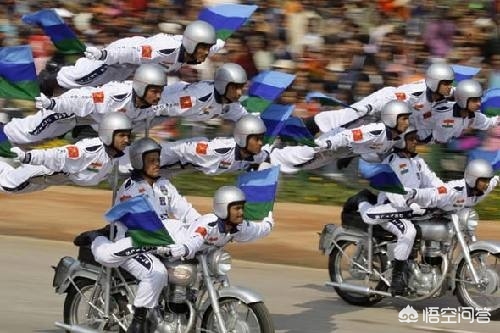 印度这个国度阅兵为什么喜欢使用摩托车_而且还危险驾驶？-第4张图片